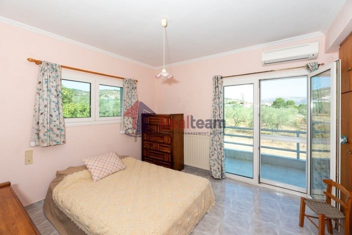 Image No.10-4 Bed Property for sale