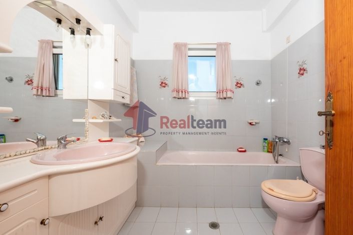 Image No.14-4 Bed Property for sale