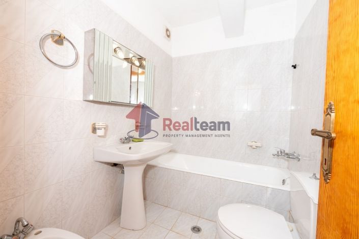 Image No.15-4 Bed Property for sale