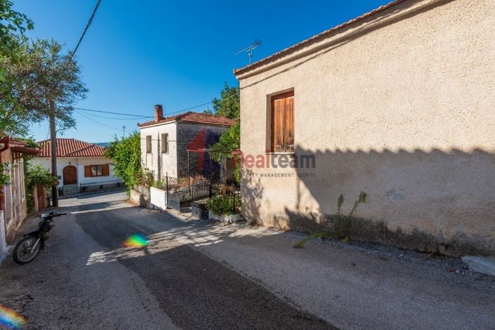 Image No.24-3 Bed Property for sale