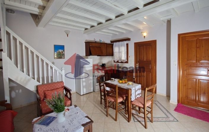 Image No.6-Propriété de 2 chambres à vendre à Votsi