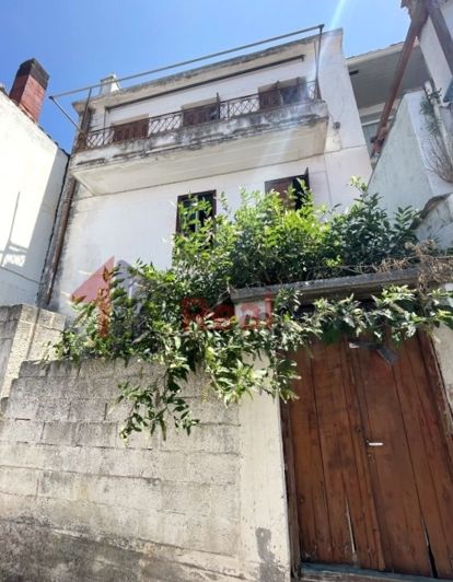 Image No.5-Propriété de 4 chambres à vendre à Glossa