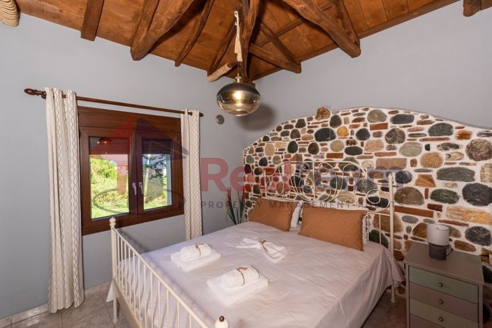 Image No.14-2 Bed Property for sale