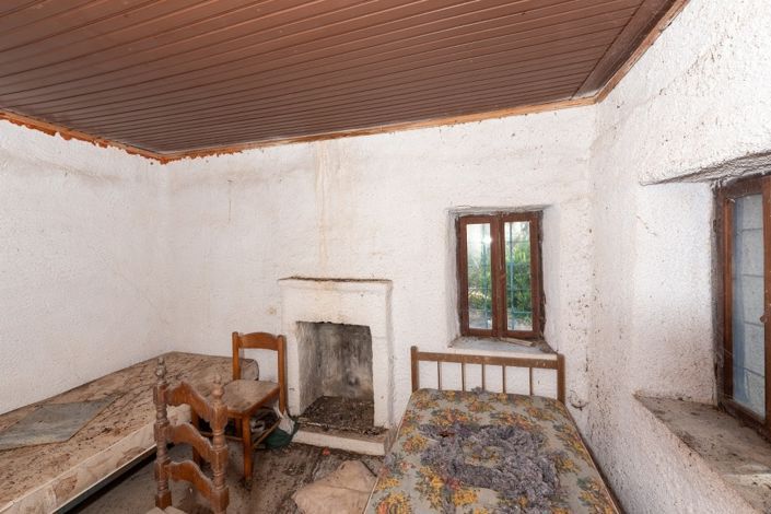 Image No.19-1 Bed Property for sale