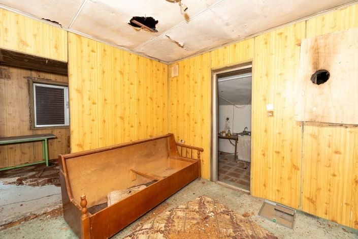 Image No.10-1 Bed Property for sale