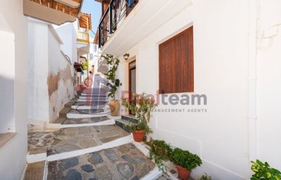 368acc3700b3468d9ff834ddc180e04a