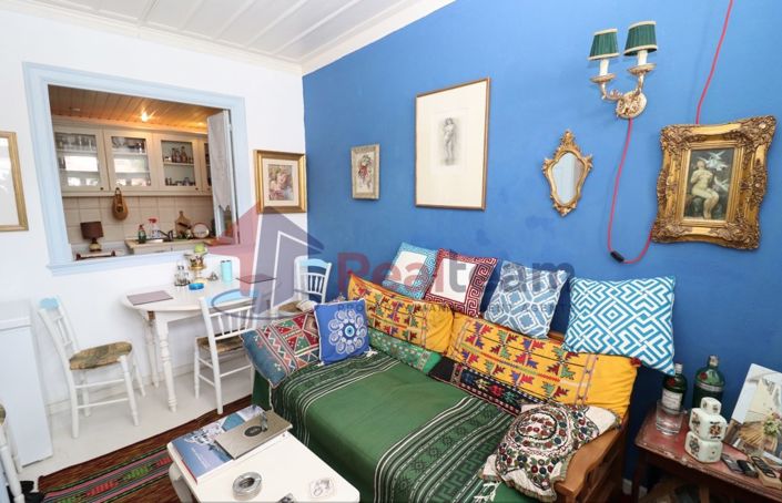 Image No.10-Propriété de 1 chambre à vendre à Chora