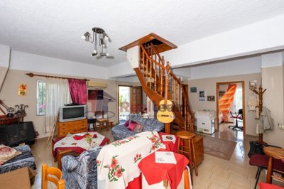 06f3cb38f1db40e3b8bec6afa6420718