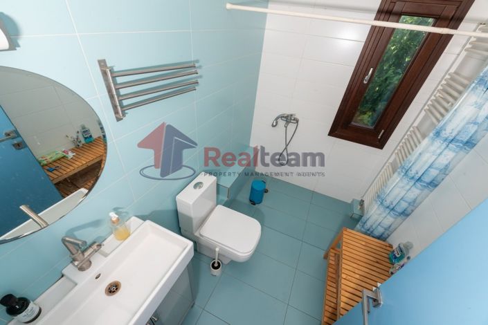 Image No.18-4 Bed Property for sale