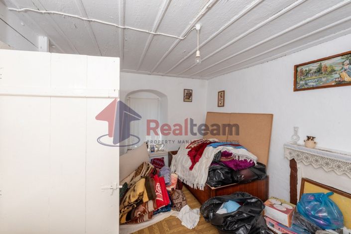 Image No.13-2 Bed Property for sale