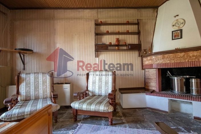 Image No.12-2 Bed Property for sale