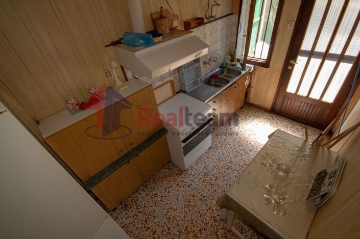 Image No.15-2 Bed Property for sale