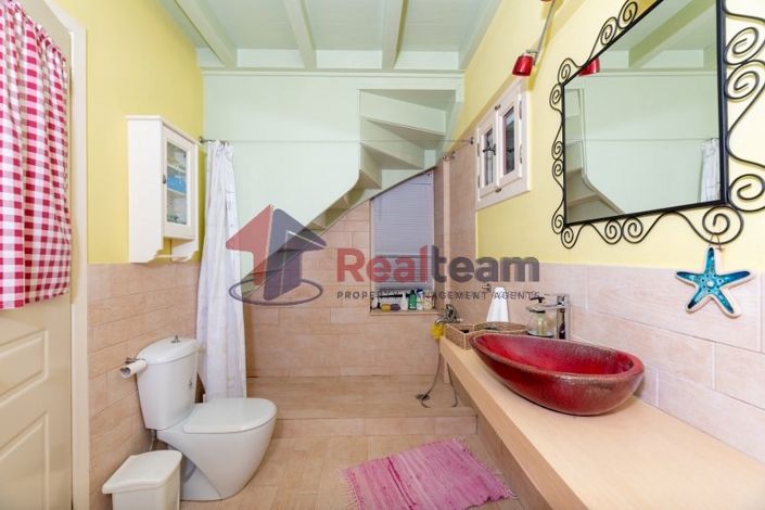 Image No.4-Propriété de 4 chambres à vendre à Alonnisos