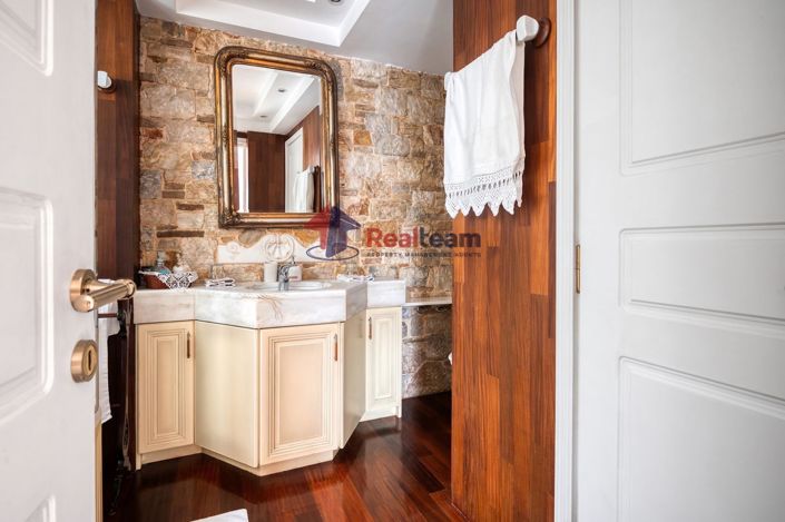 Image No.16-Propriété de 7 chambres à vendre à Palaio Faliro