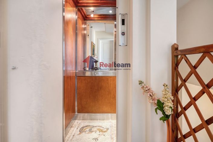 Image No.4-Propriété de 7 chambres à vendre à Palaio Faliro