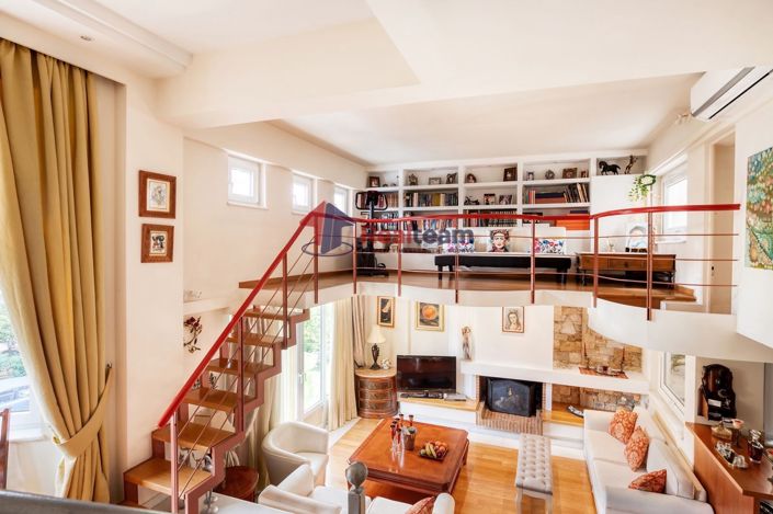 Image No.5-Propriété de 7 chambres à vendre à Palaio Faliro