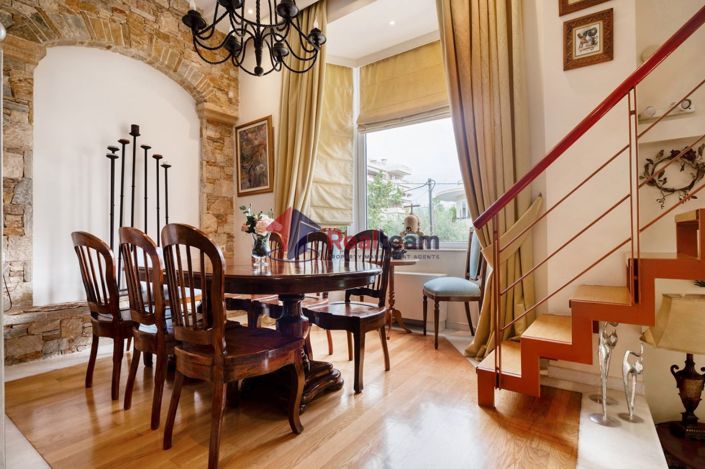 Image No.6-Propriété de 7 chambres à vendre à Palaio Faliro