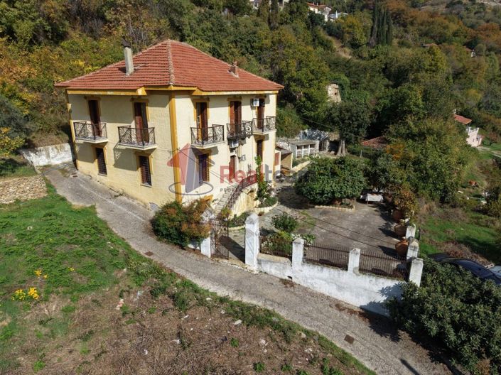 Image No.3-5 Bed Property for sale