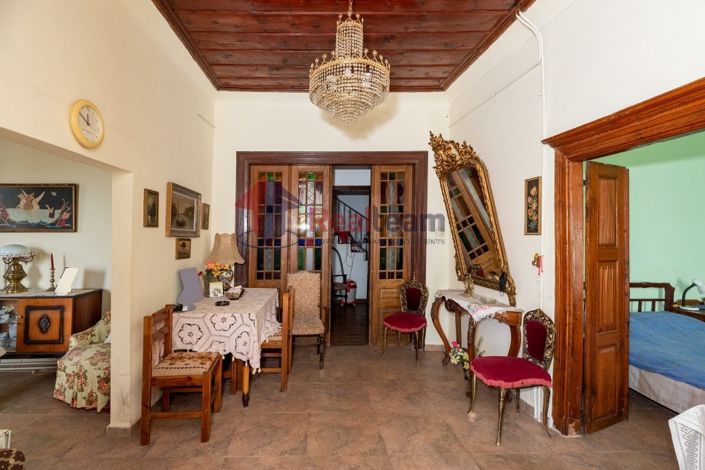 Image No.6-5 Bed Property for sale