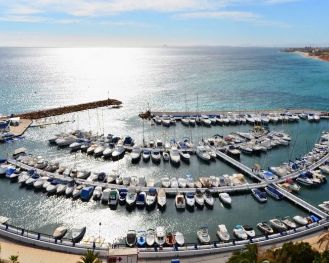 Image No.9-Villa de 4 chambres à vendre à Campoamor