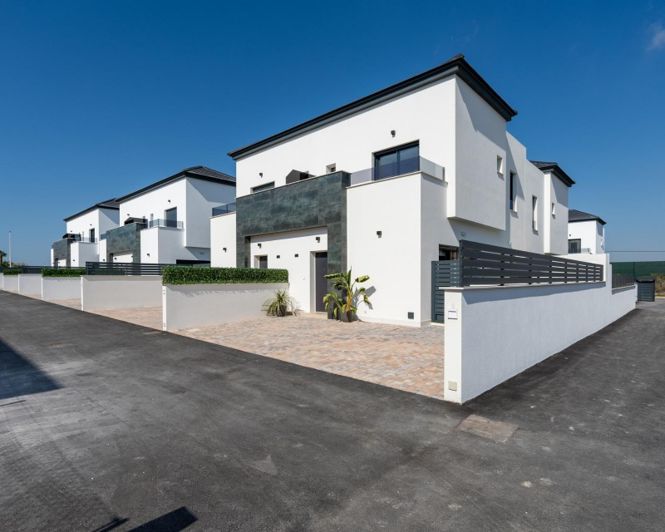 Image No.35-3 Bed Townhouse for sale