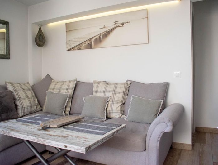 Image No.18-2 Bed Property for sale