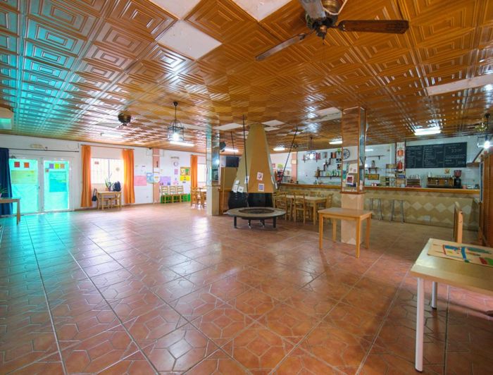 Image No.8-9 Bed Commercial for sale