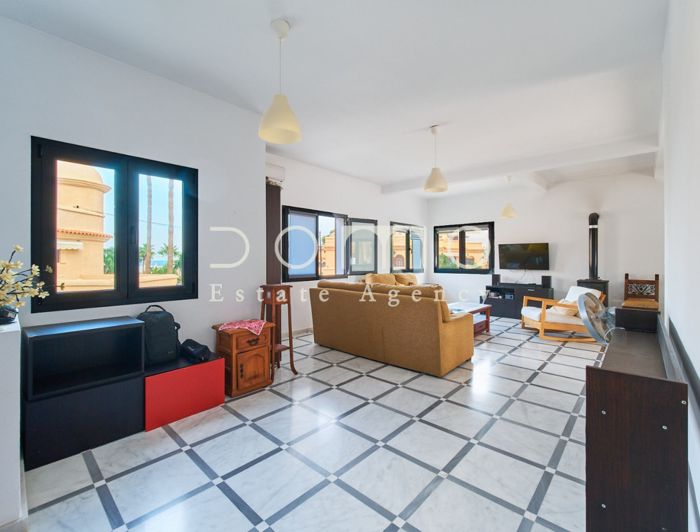 Image No.19-5 Bed Property for sale