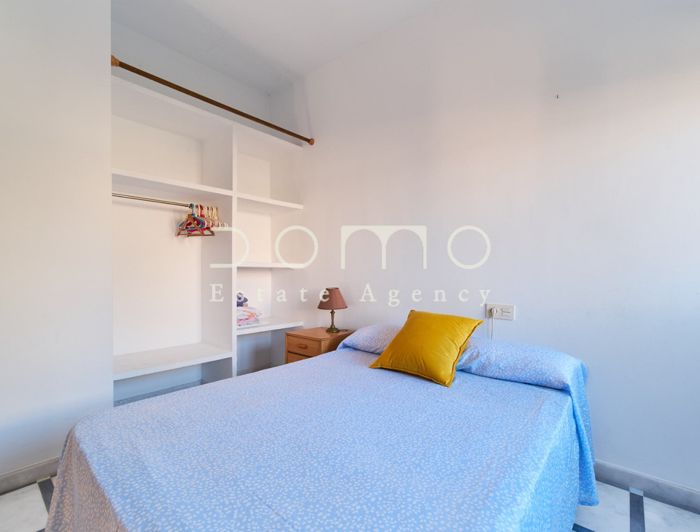 Image No.22-5 Bed Property for sale