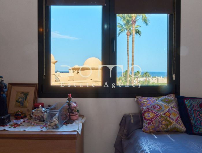 Image No.26-5 Bed Property for sale