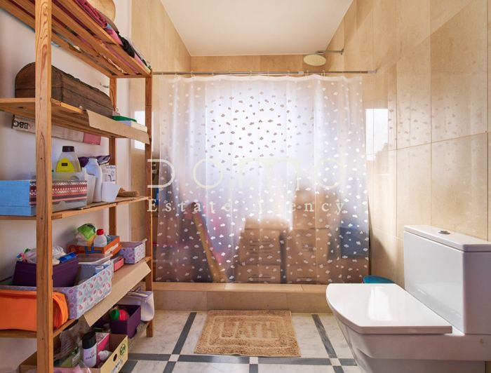 Image No.27-5 Bed Property for sale