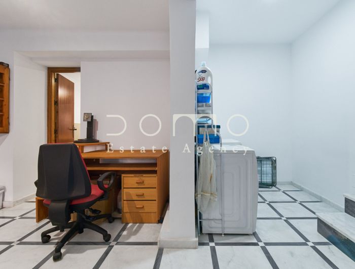 Image No.39-5 Bed Property for sale