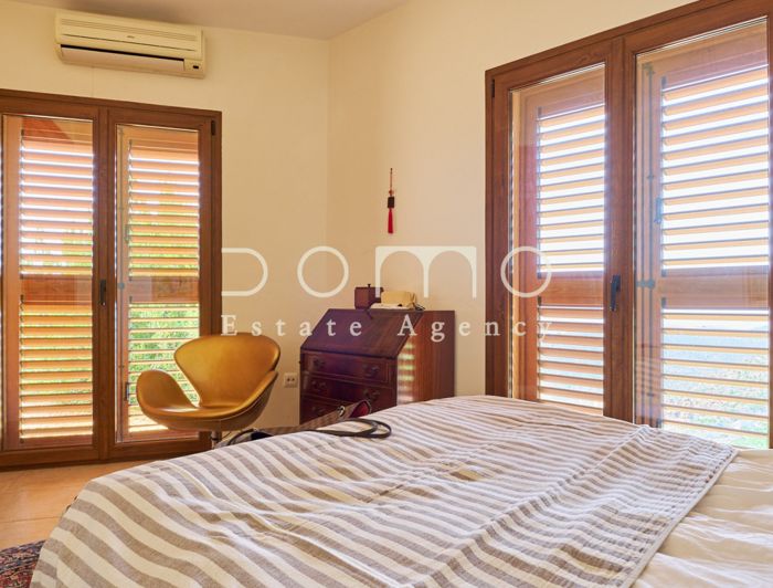 Image No.22-3 Bed Property for sale