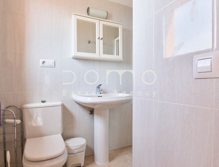 Image No.32-3 Bed Property for sale