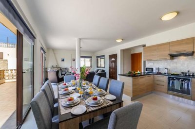 Detached Villa For Sale  in  Kissonerga