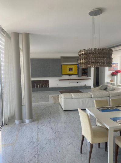 Image No.10-6 Bed Villa for sale