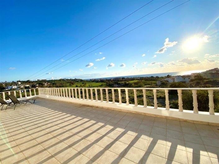 Image No.2-Villa de 5 chambres à vendre à Chlorakas