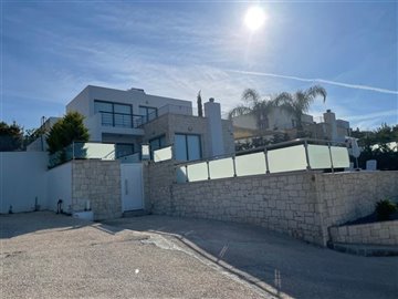 Detached Villa For Sale  in  Neo Chorio