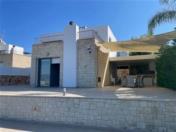 Detached Villa For Sale  in  Neo Chorio