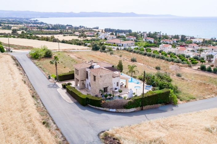 Image No.4-Villa de 4 chambres à vendre à Argaka