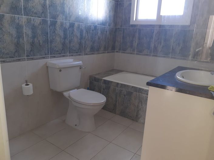 Image No.10-3 Bed Villa for sale