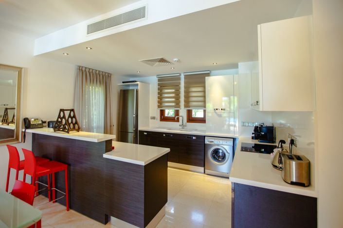 Image No.8-3 Bed Villa for sale