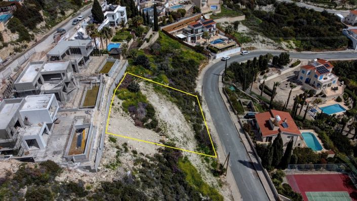 Image No.2-Terre à vendre à Peyia