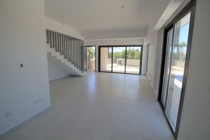 Image No.4-3 Bed Villa for sale