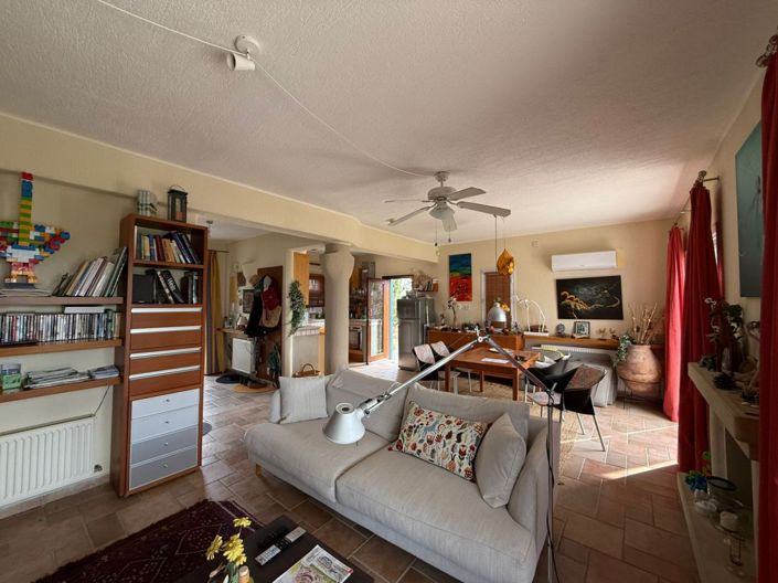 Image No.8-Villa de 5 chambres à vendre à Chlorakas