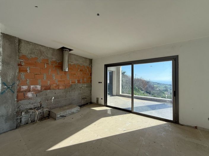 Image No.10-6 Bed Villa for sale