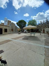 Restaurant  For Sale  in  Simou