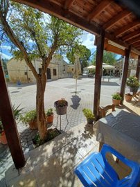 Restaurant  For Sale  in  Simou