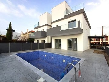 Detached Villa For Sale  in  Mandria