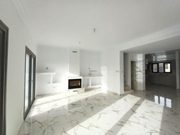 Detached Villa For Sale  in  Mandria